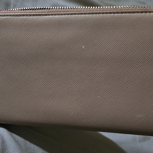 Prada Wallet - Picture 7 of 15